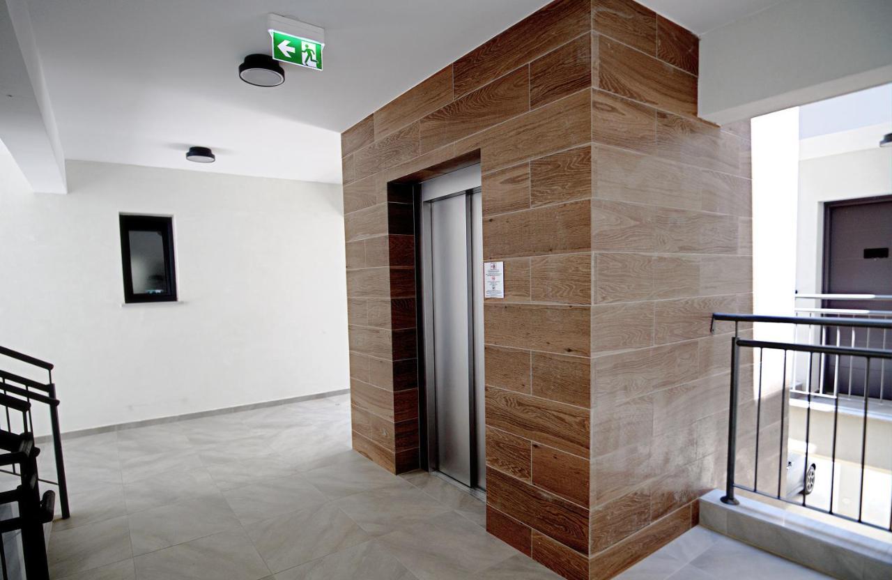 Golden Tree Apartment Paralimni Exteriér fotografie