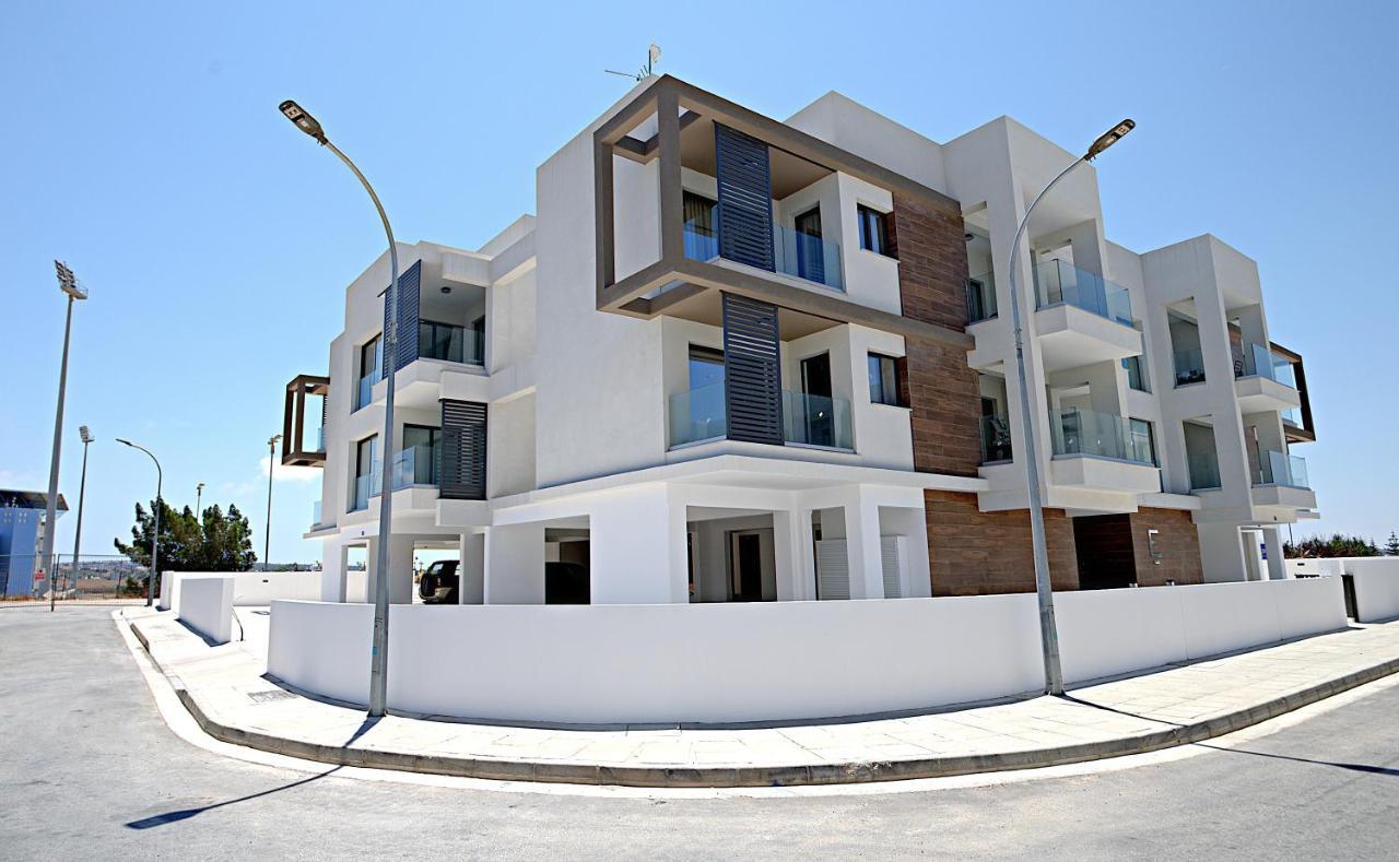 Golden Tree Apartment Paralimni Exteriér fotografie