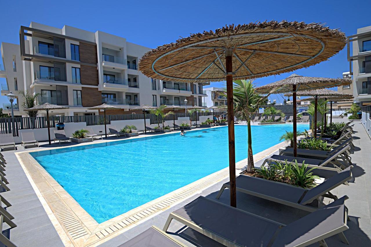 Golden Tree Apartment Paralimni Exteriér fotografie