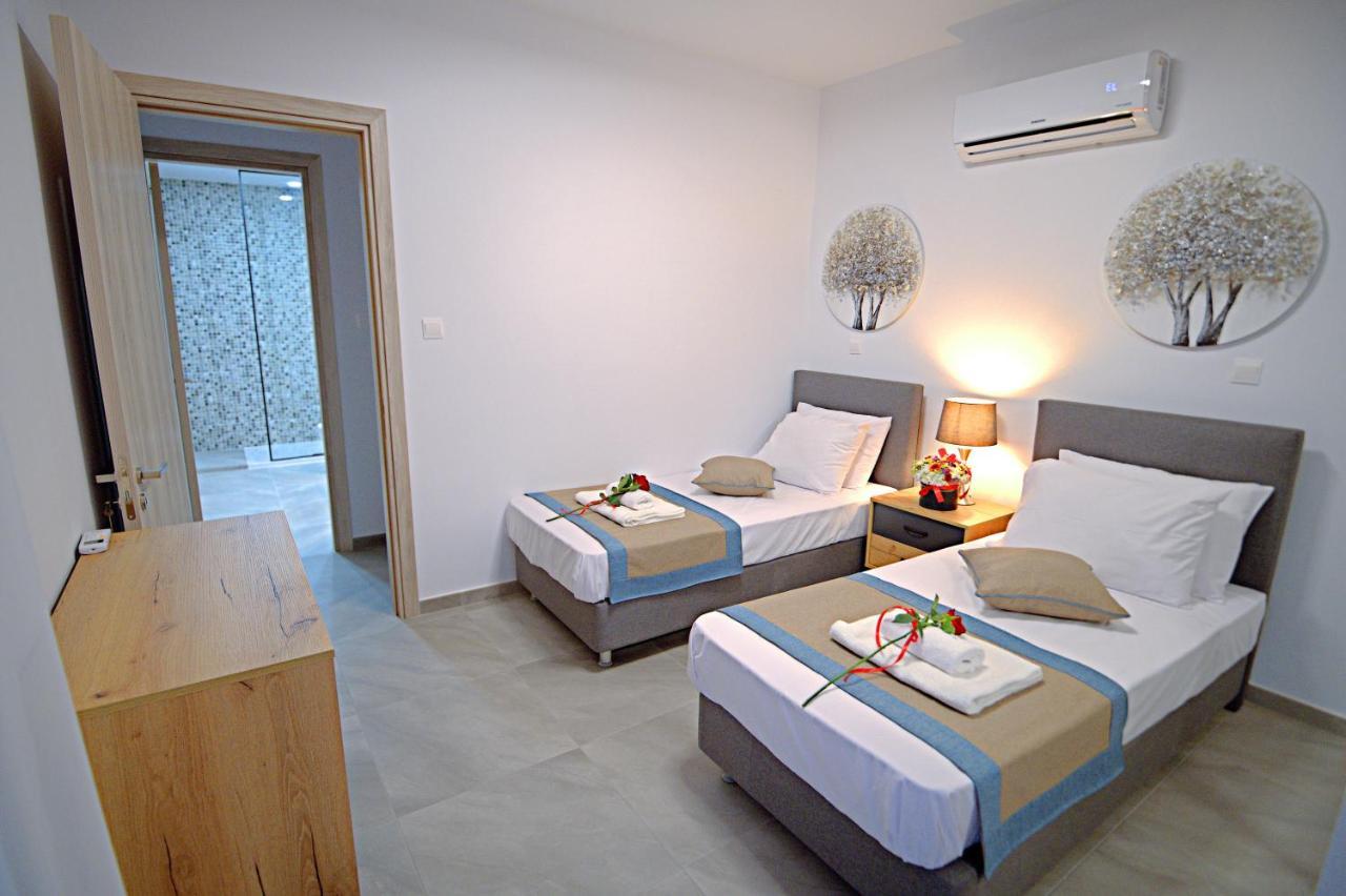 Golden Tree Apartment Paralimni Exteriér fotografie