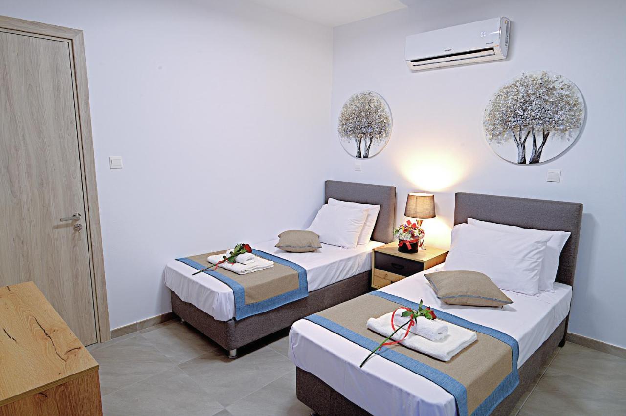 Golden Tree Apartment Paralimni Exteriér fotografie