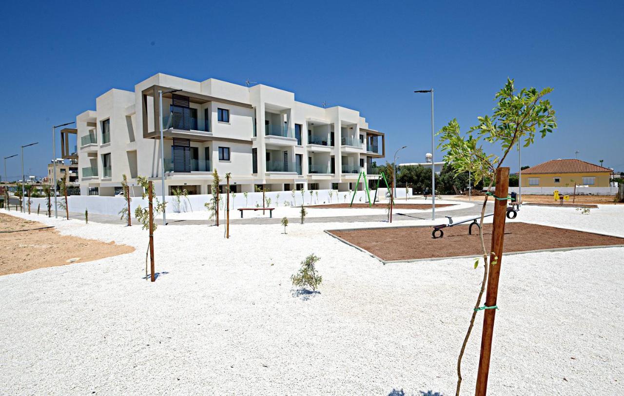 Golden Tree Apartment Paralimni Exteriér fotografie