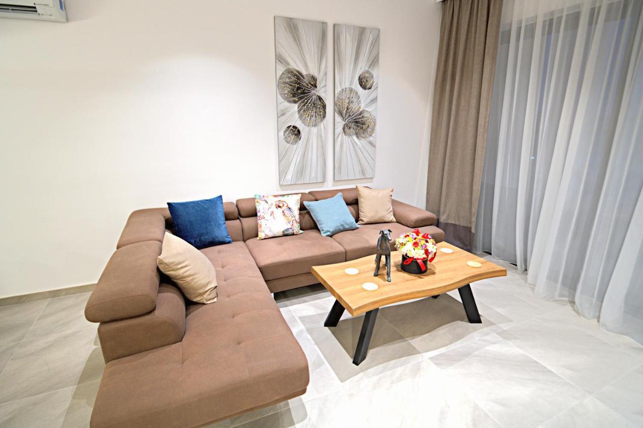 Golden Tree Apartment Paralimni Exteriér fotografie