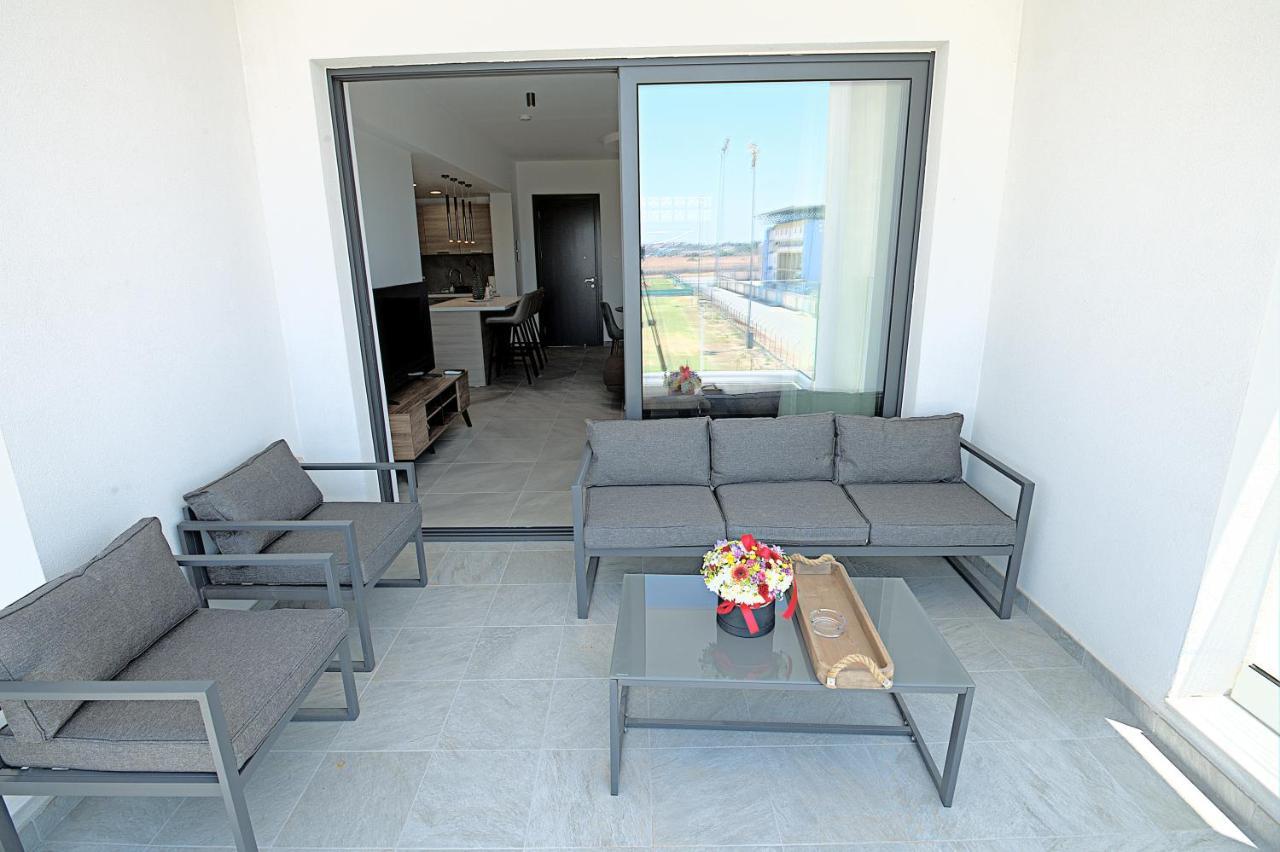 Golden Tree Apartment Paralimni Exteriér fotografie
